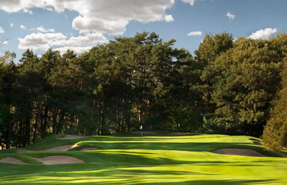 Le Club Laval-Sur-Le-Lac