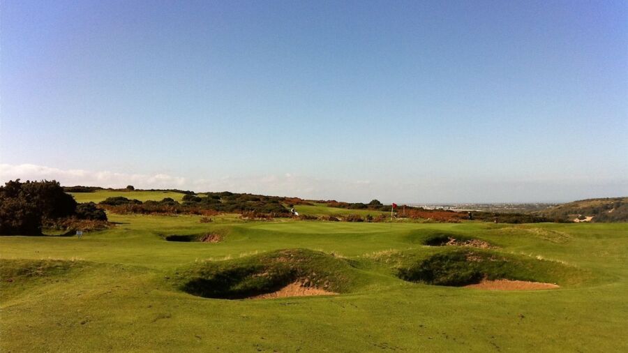 The par-4 15th hole at Southerndown GC