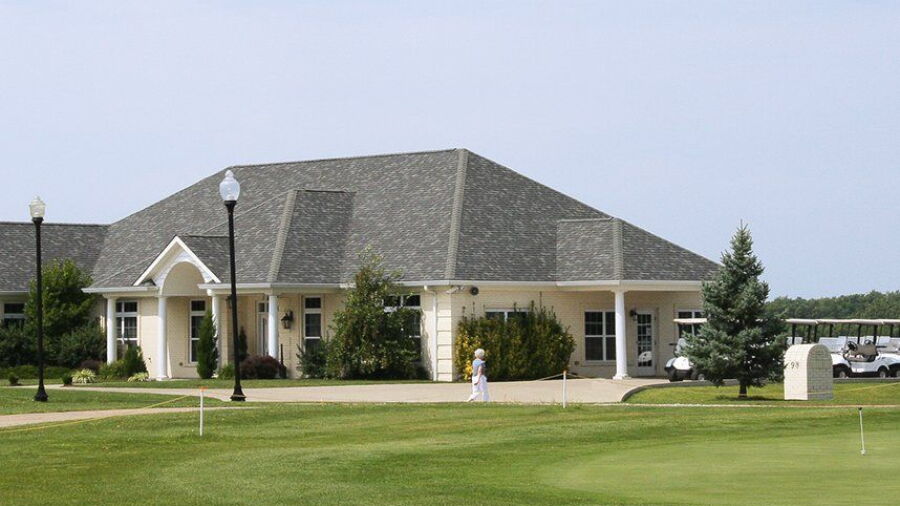 Duckers Lake GC: clubhouse