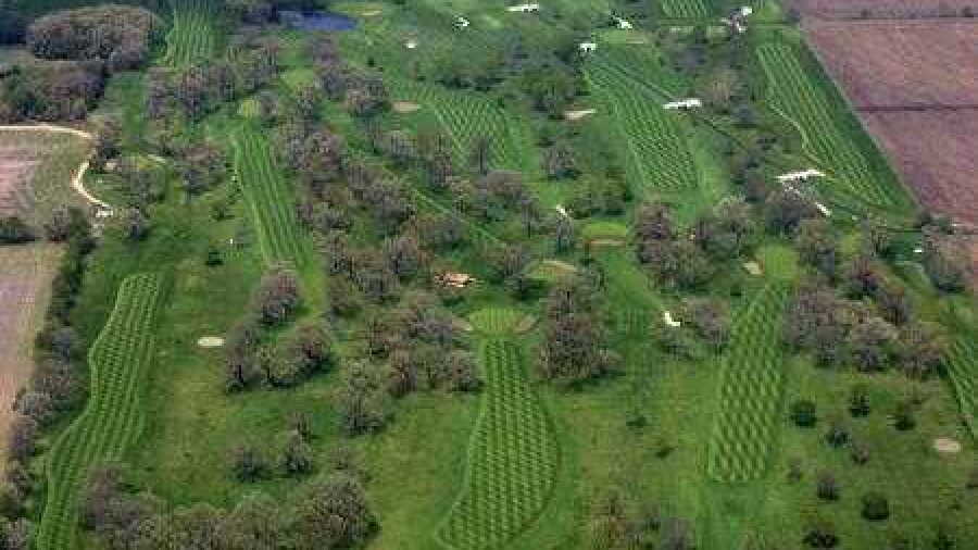 Oak Springs GC: Aerial view