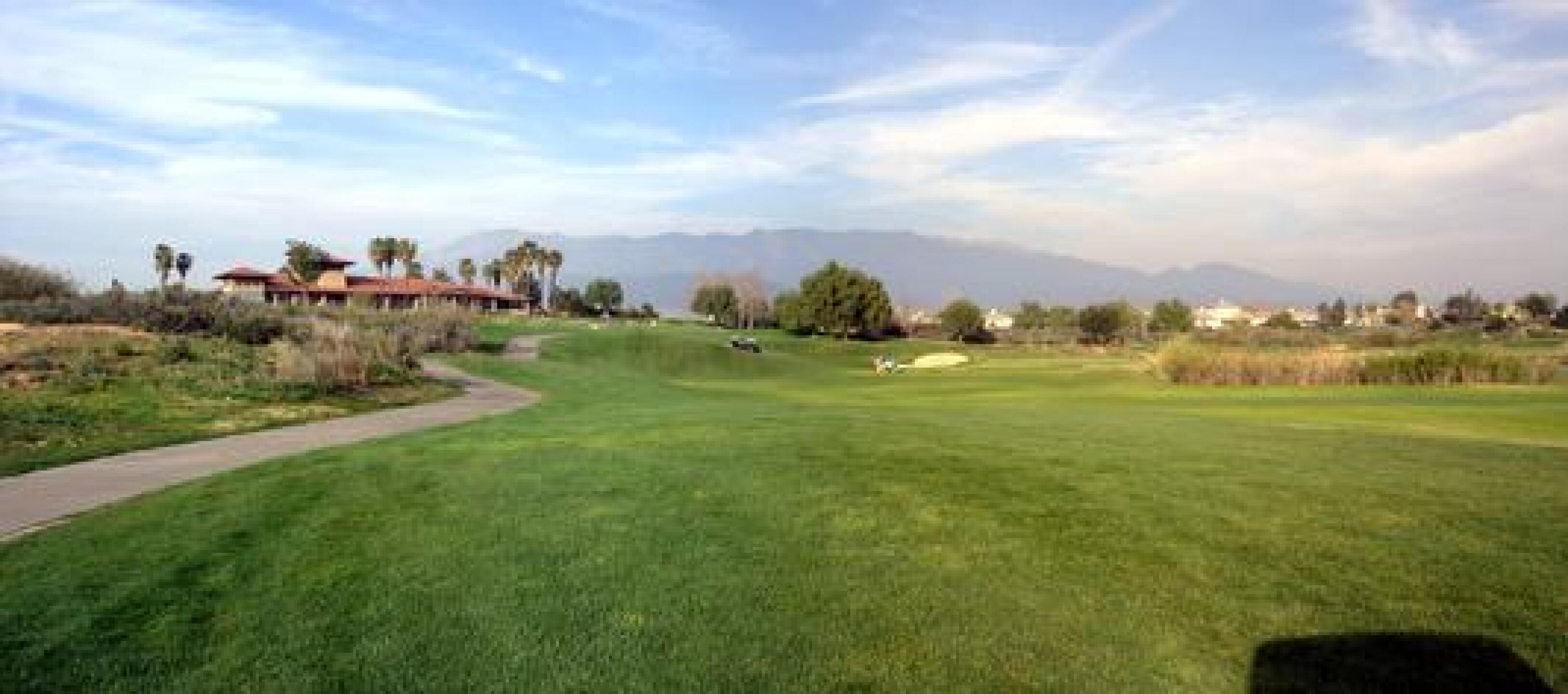 Tukwet Canyons, Legends Course, Hole 18, Par 4, 465 yds (Photo submitted by DYakimec on 02/27/2015)