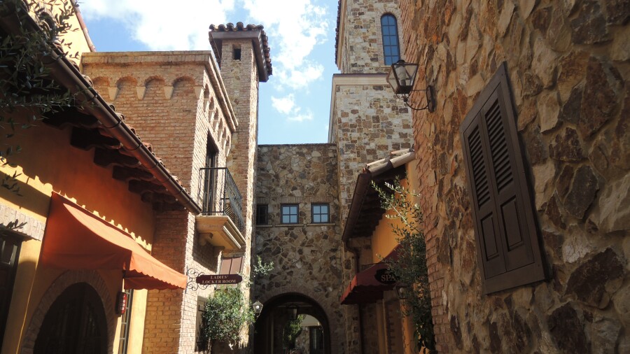 Bella Collina - clubhouse