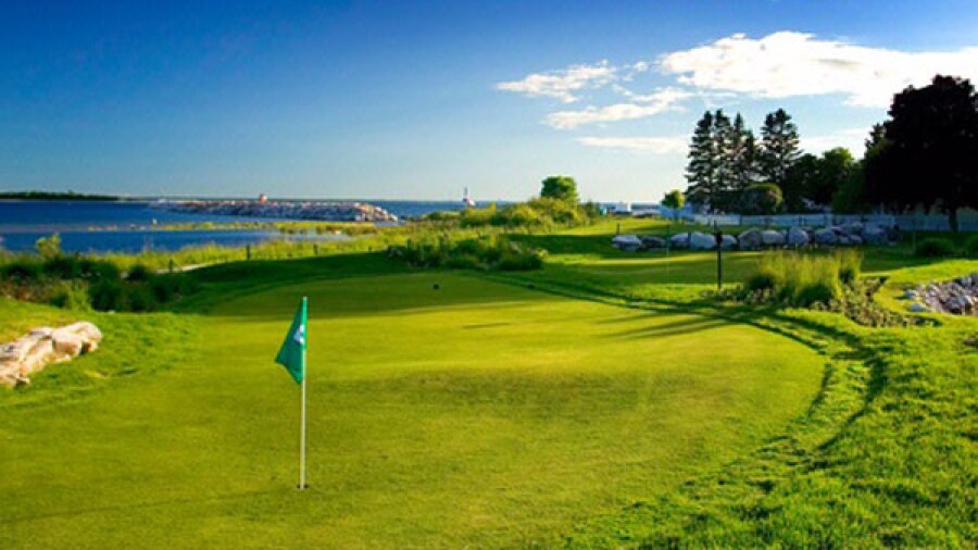 Big Name Resorts Adding Natural Grass Putting Courses