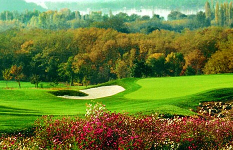 Royal Springs Golf Course In Srinagar Srinagar India Golf Advisor Kashmir golf course was built by the british in the year 1887.