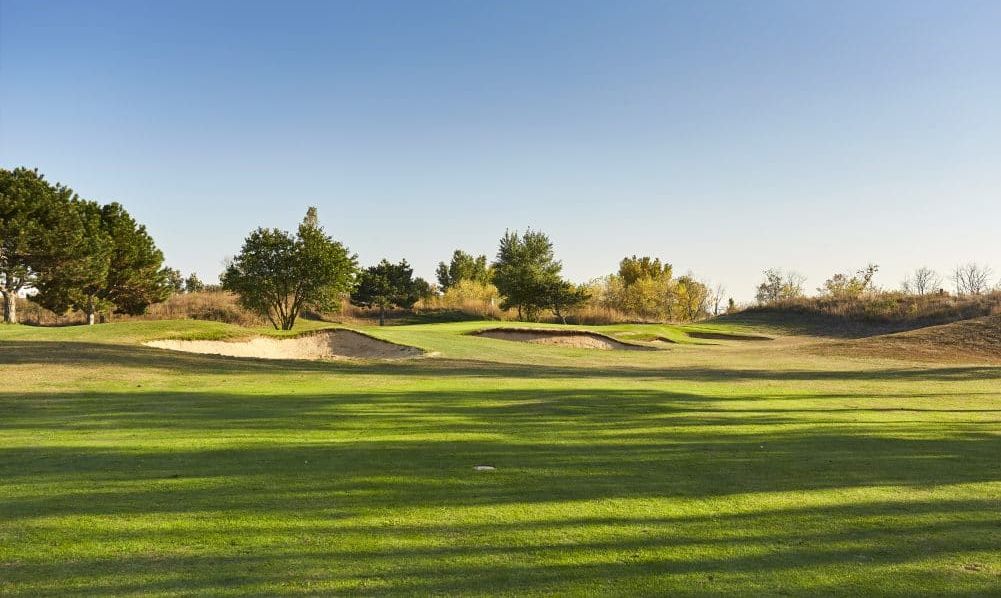 18 Holes Course