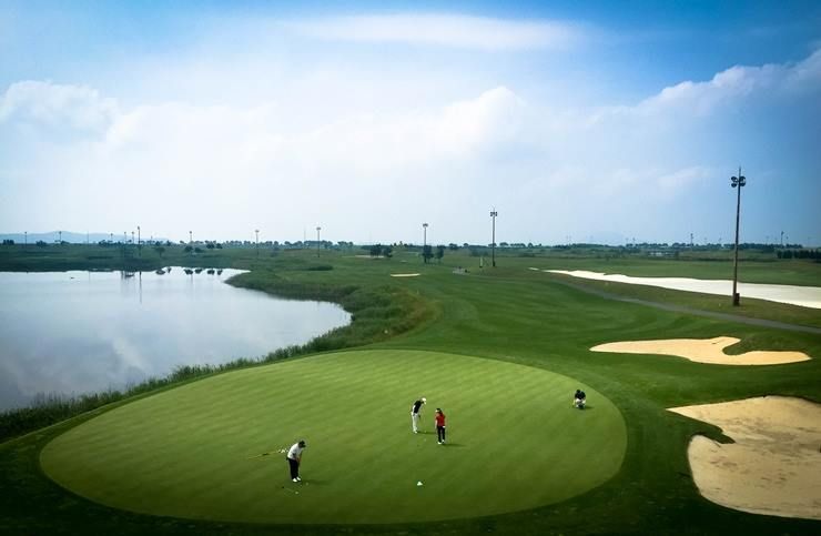 Lake Course