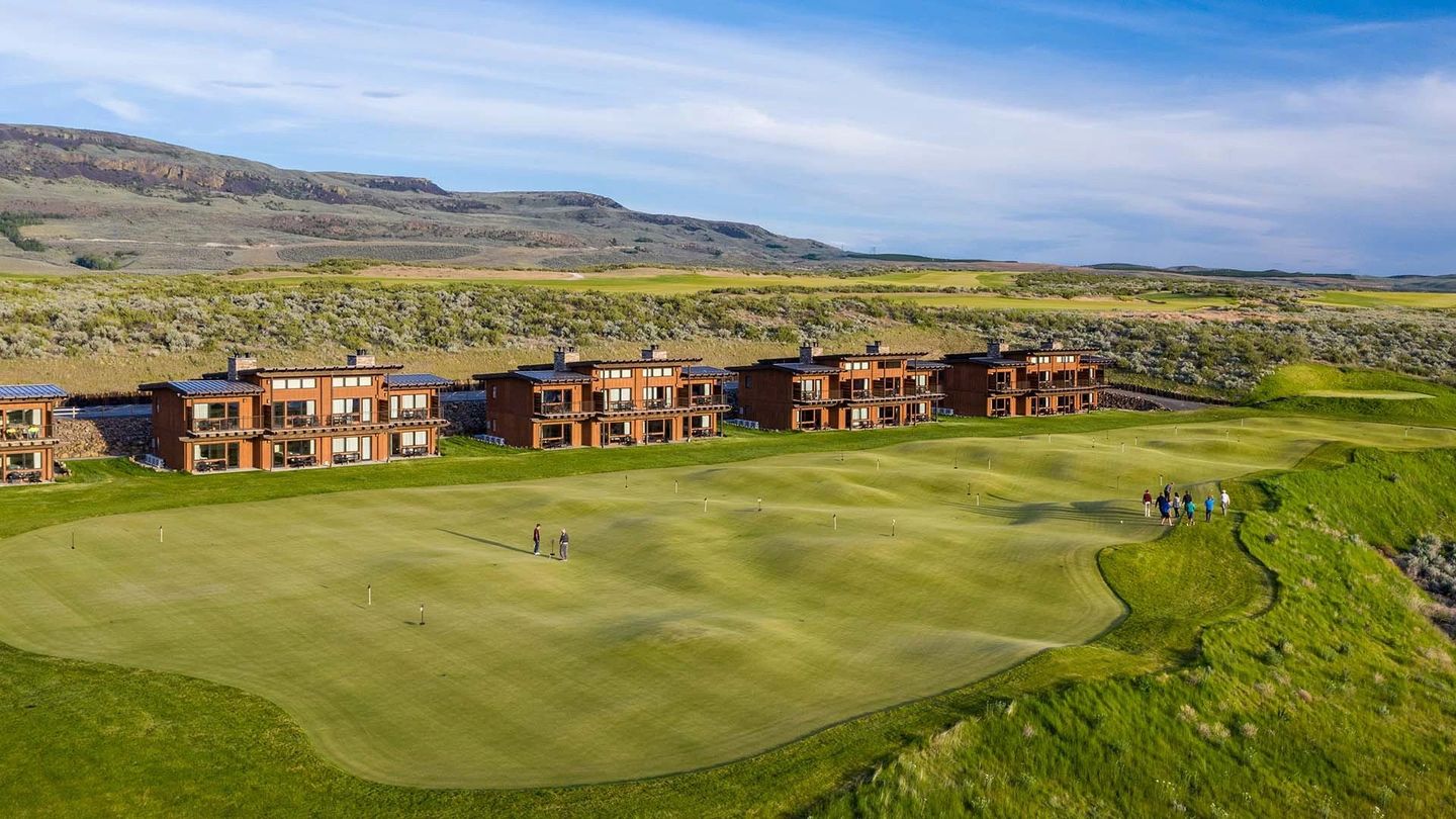 Cascade Putting Course