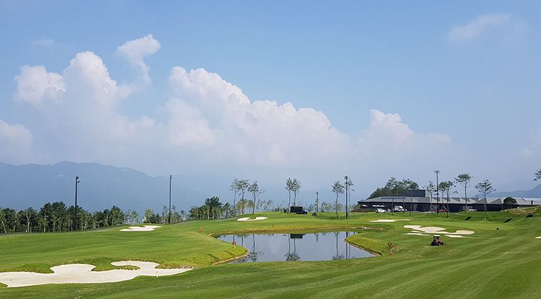 Mountain/Lake Course