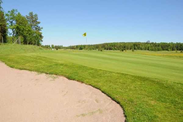 9-Holes Course