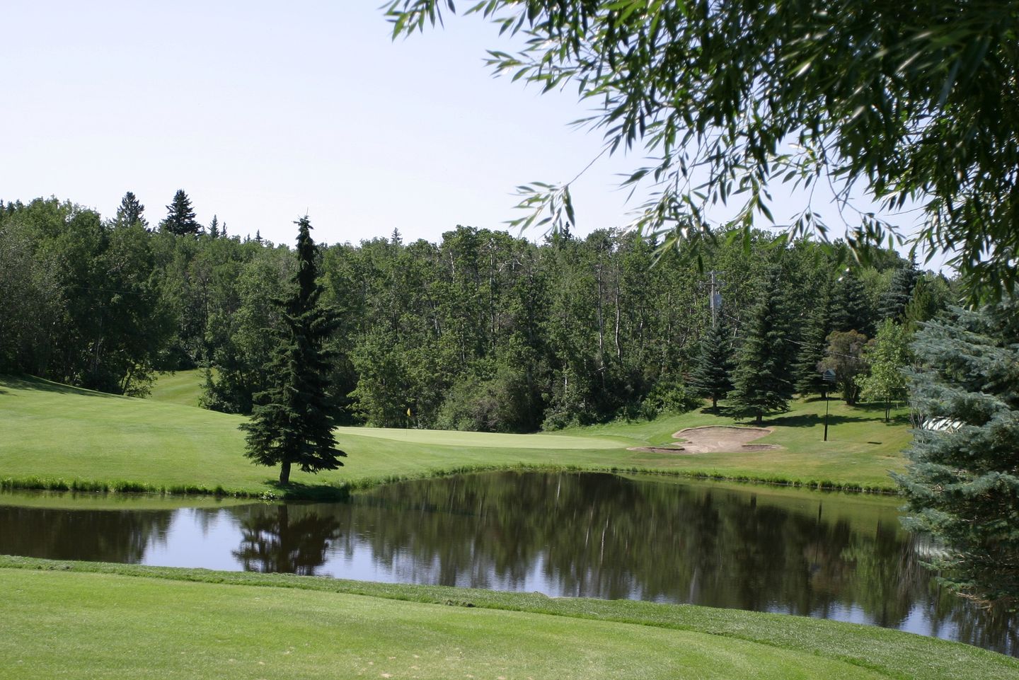 Lacombe Golf & Country Club